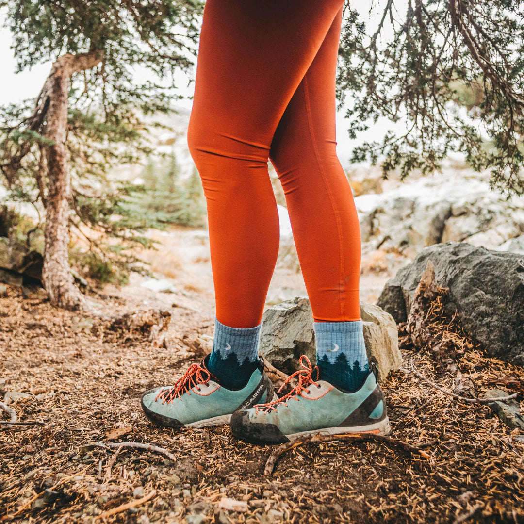 Women&#39;s Treeline Micro Crew Cushion Midweight Hiking Socks