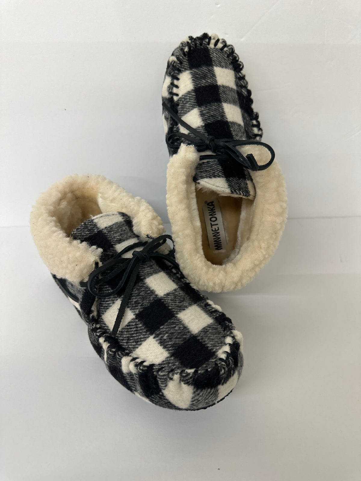 Minnetonka buffalo plaid slippers