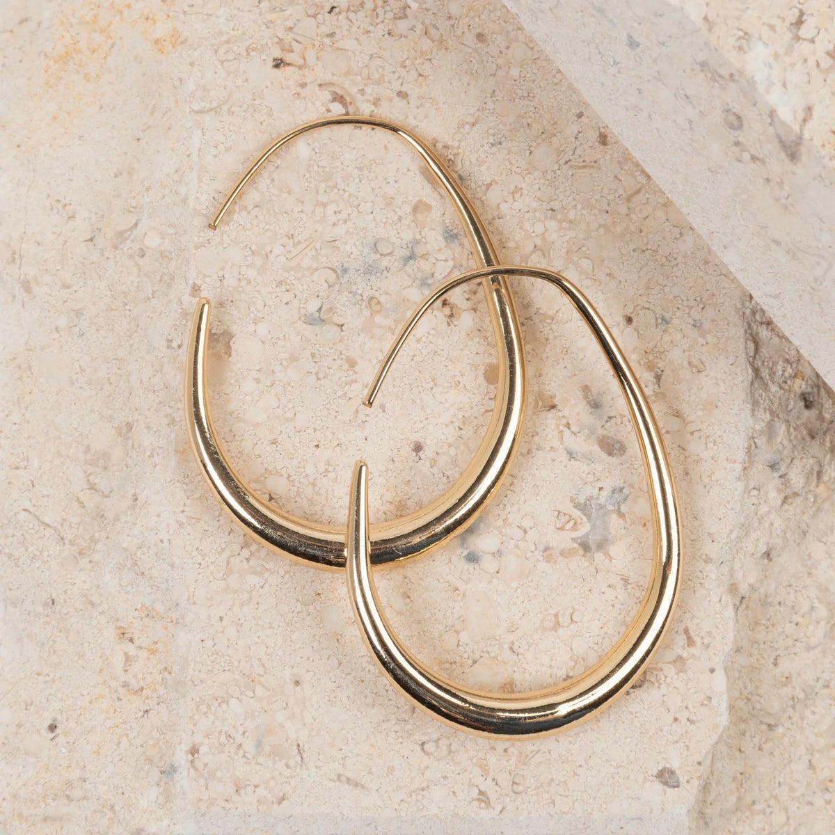 Md. Graduated Oval Hoop Earrings