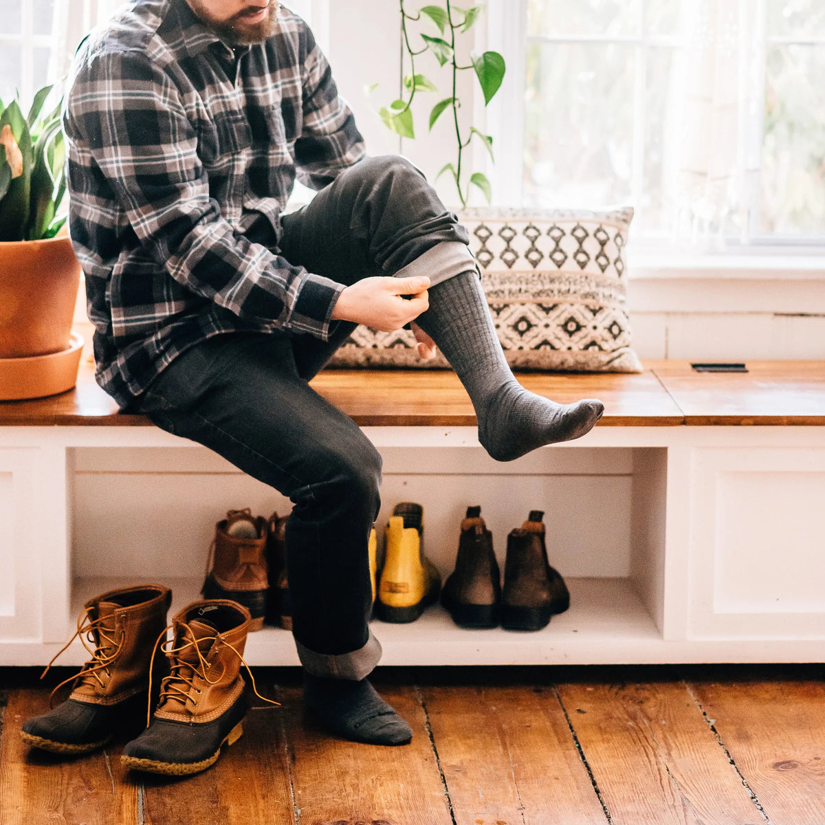 Men&#39;s The Standard Mid-Calf Cushioned Lightweight Lifestyle Socks