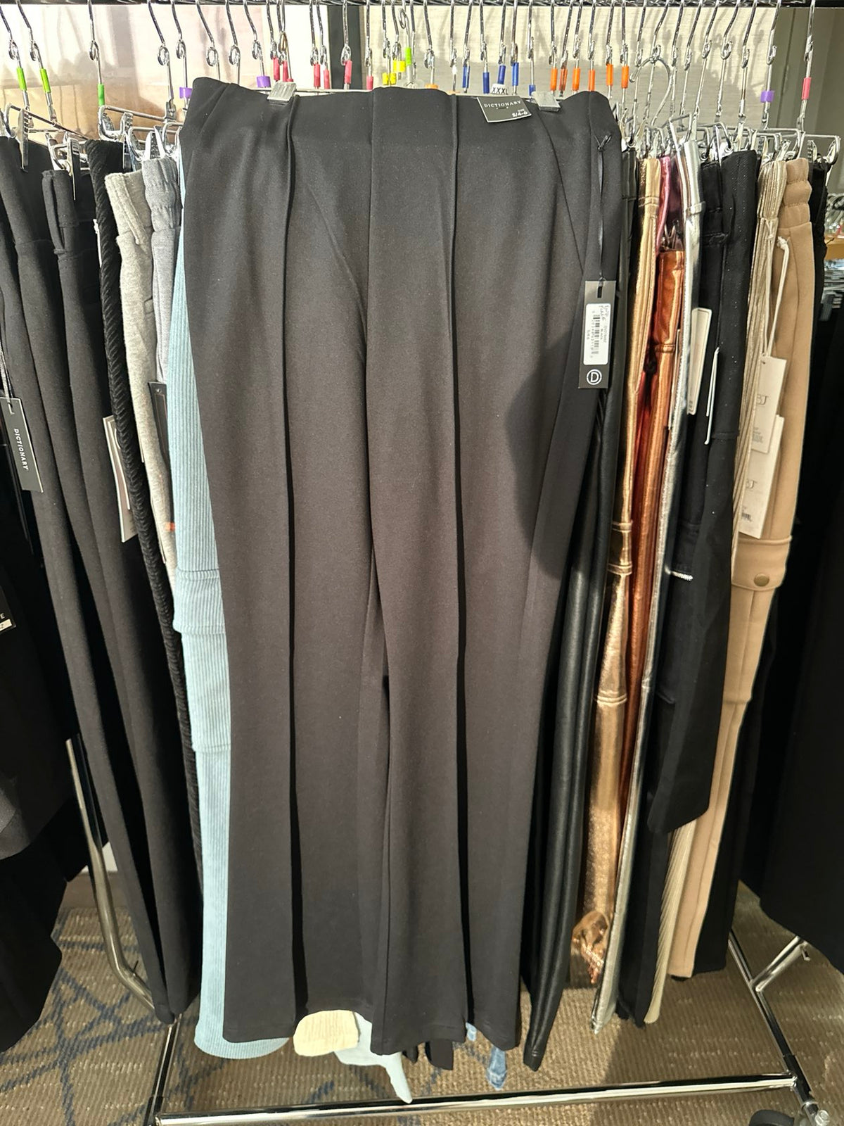 Black Ponte Pant w/ Pin Tuck