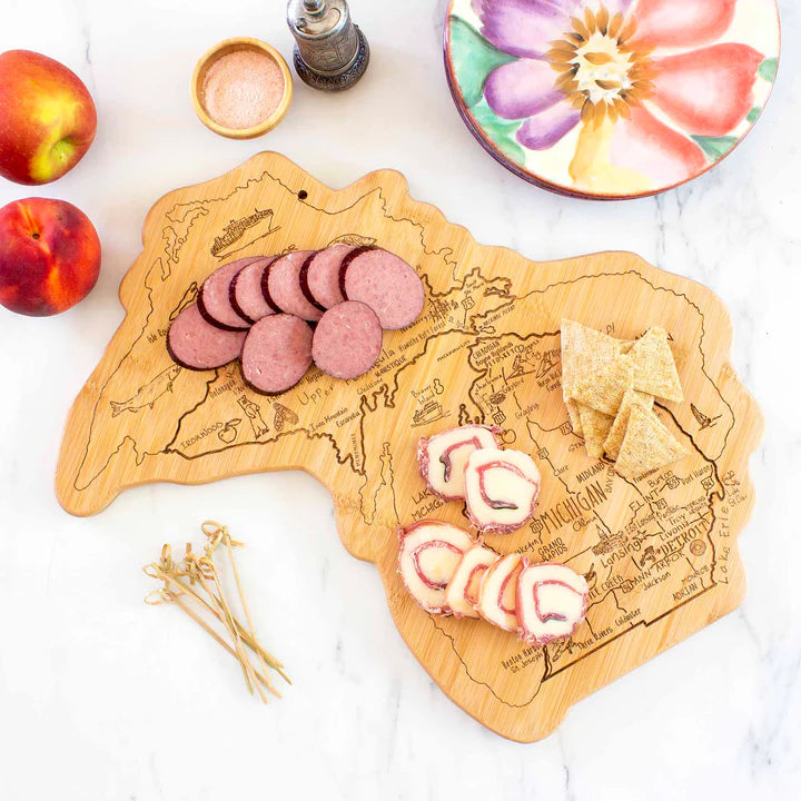 Destination Michigan w/ UP Cutting/Serving Board