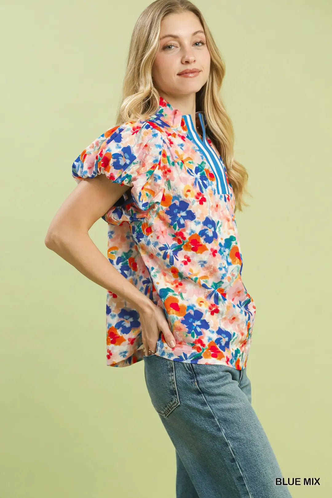 Floral Print Textured Top w/Stripe Band