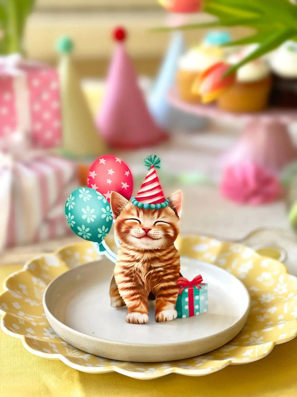 Mini Pop-Up Greeting Card FreshCut Paper