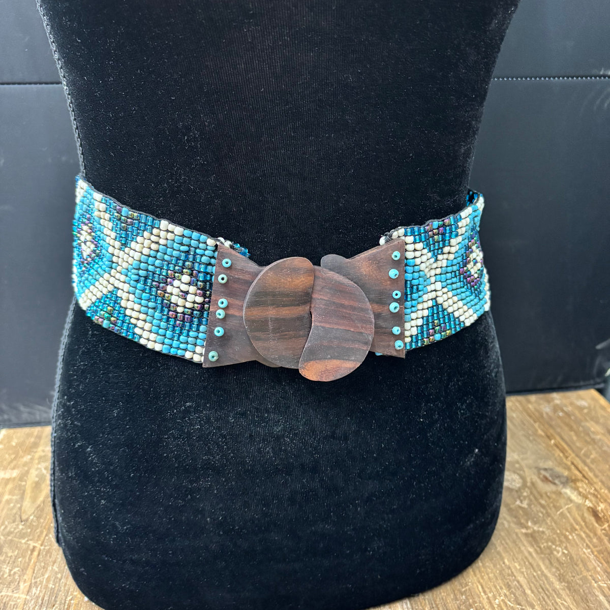 Wood Clasp Blue Bead Diamond Stretch Belt