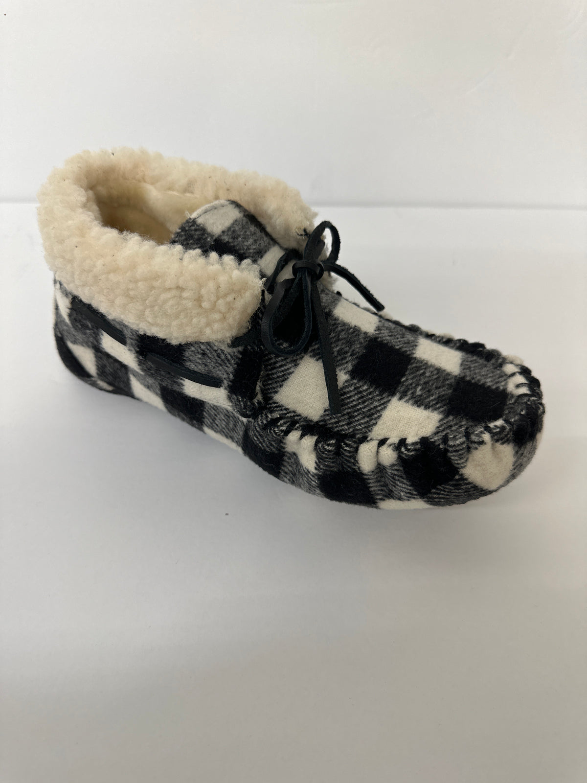 Minnetonka buffalo plaid slippers