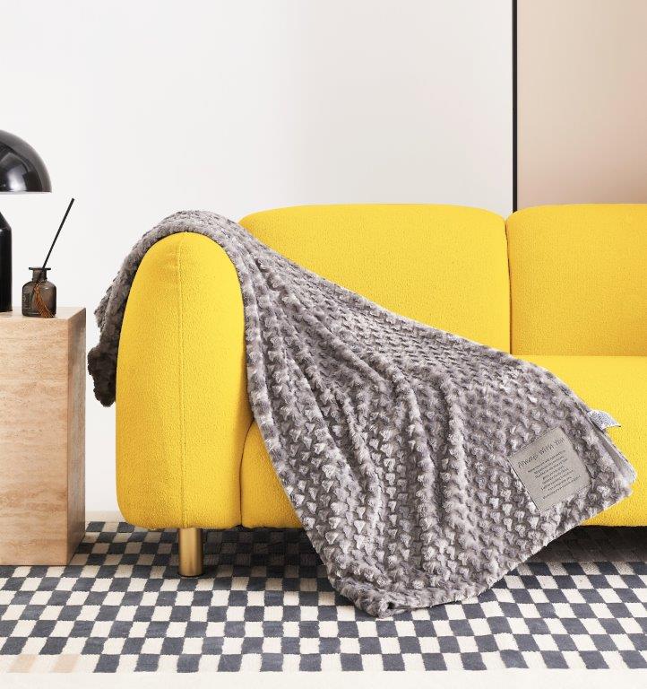 Plush Sentiment Blankets — Duke Imports