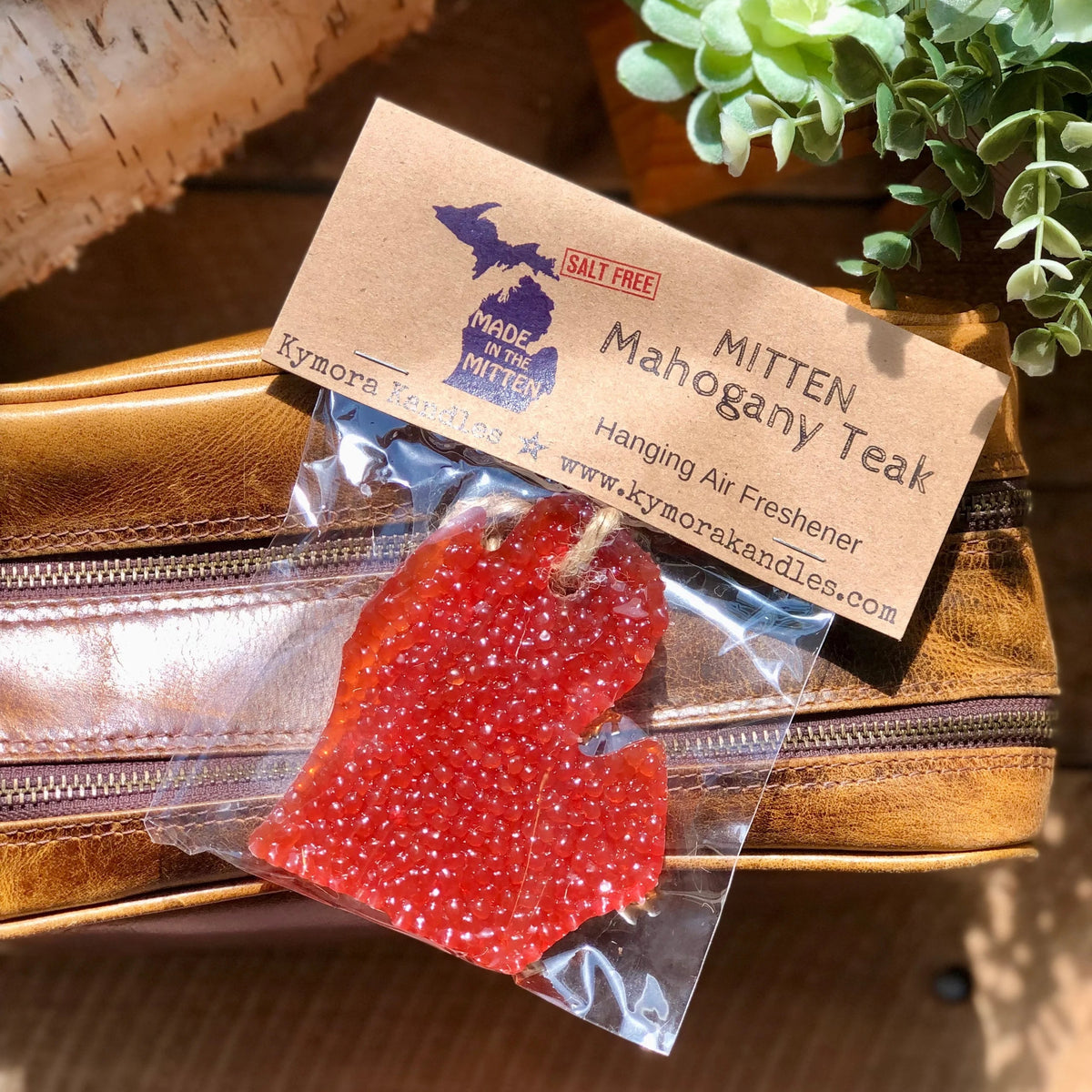 Mitten Mahogany Teak Hanging Air Freshener