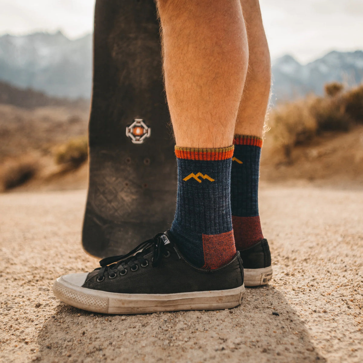 Men&#39;s Hiker Micro Crew Cushion Midweight Hiking Sock