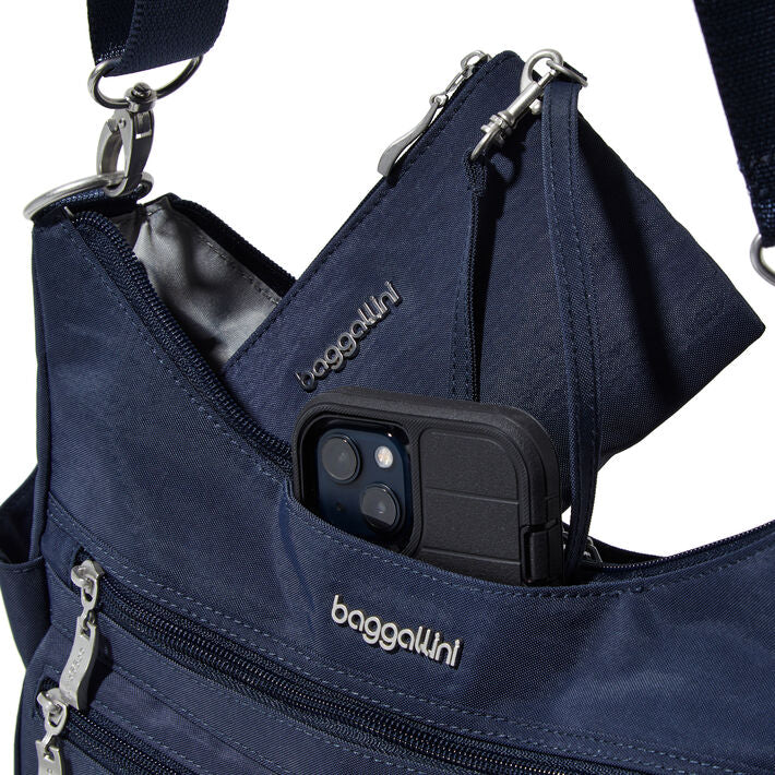 Modern Everywhere Bag w/ Phone Wristlet