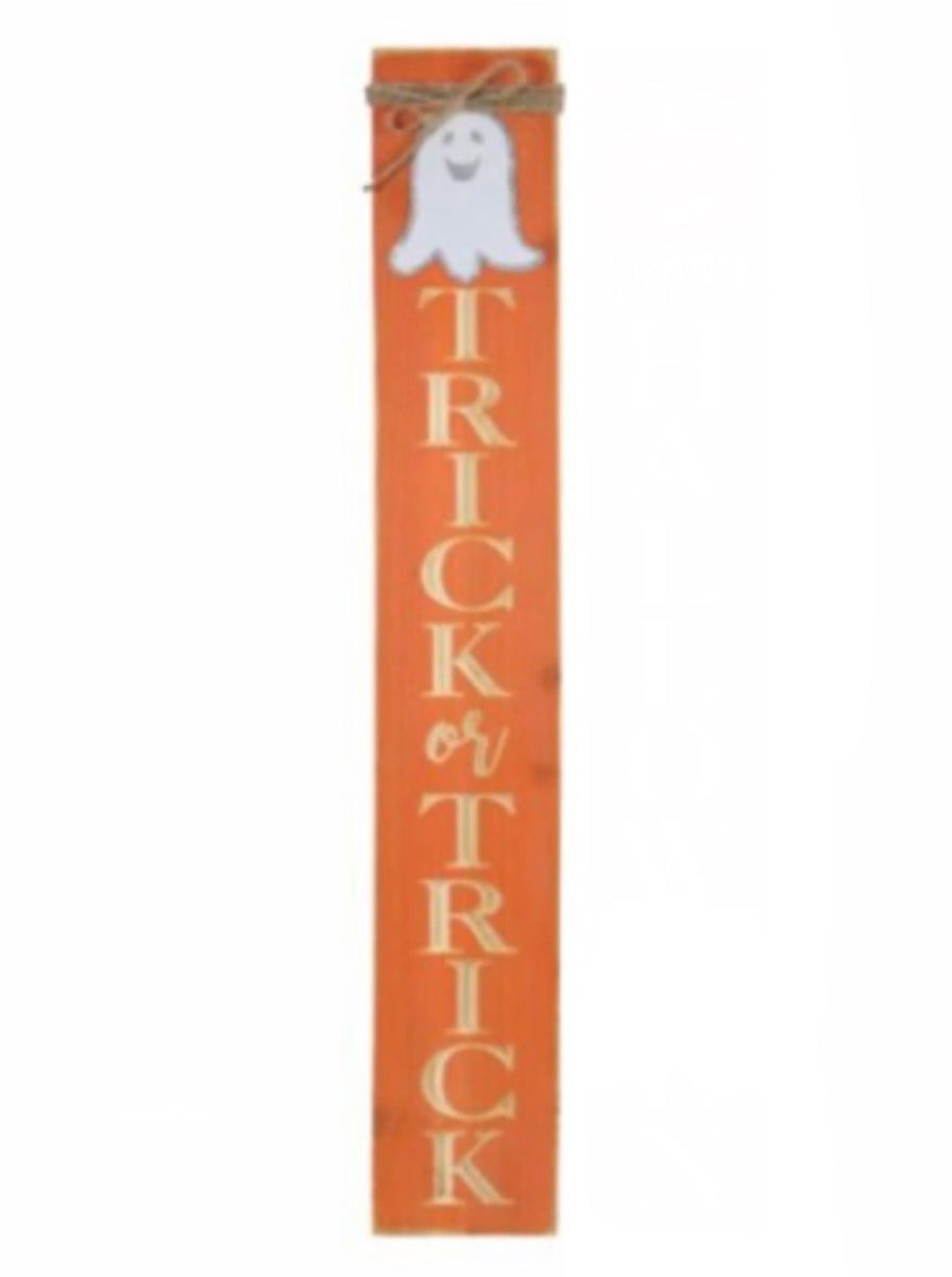 Wood Halloween Long Vertical Sign w/ Rope
