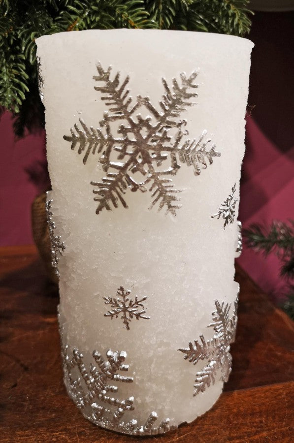 Sm Snowflake Fountain Candle 3.75 x 7