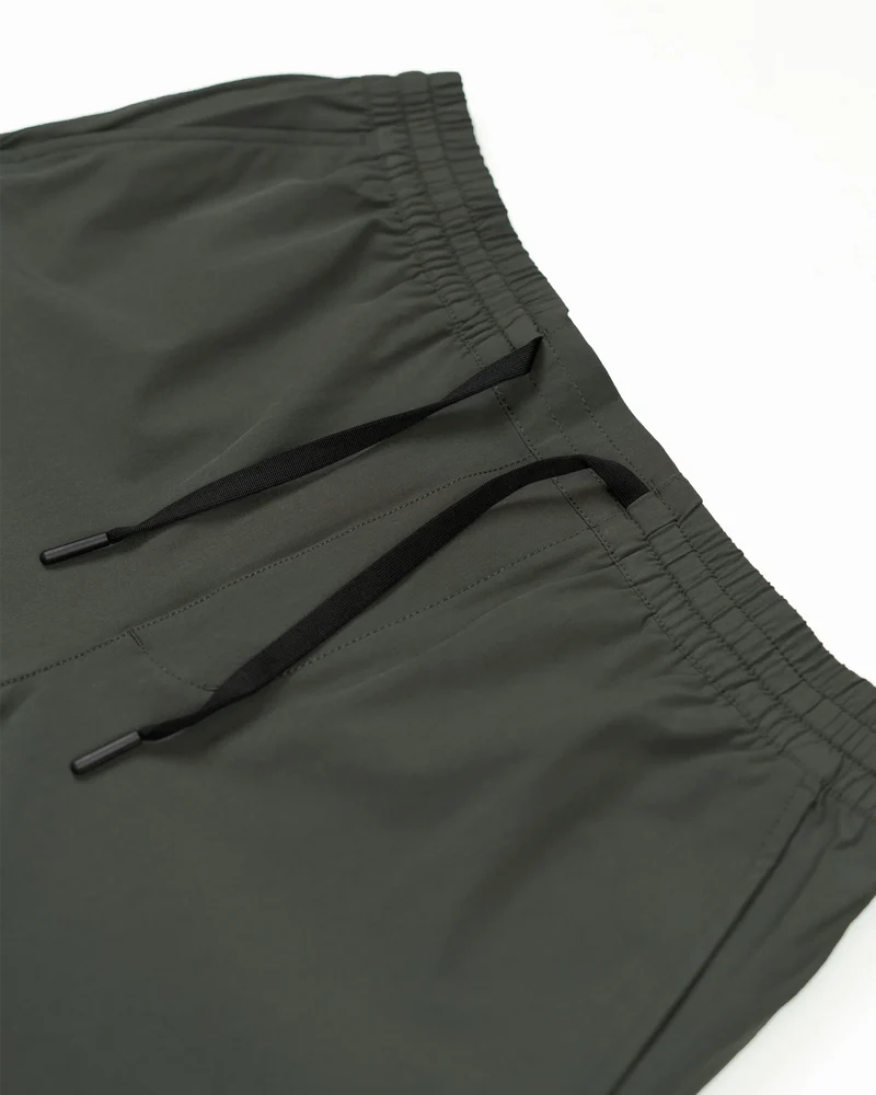 Men's 8.5" Rocky Mountain Board Shorts - Rifle Green