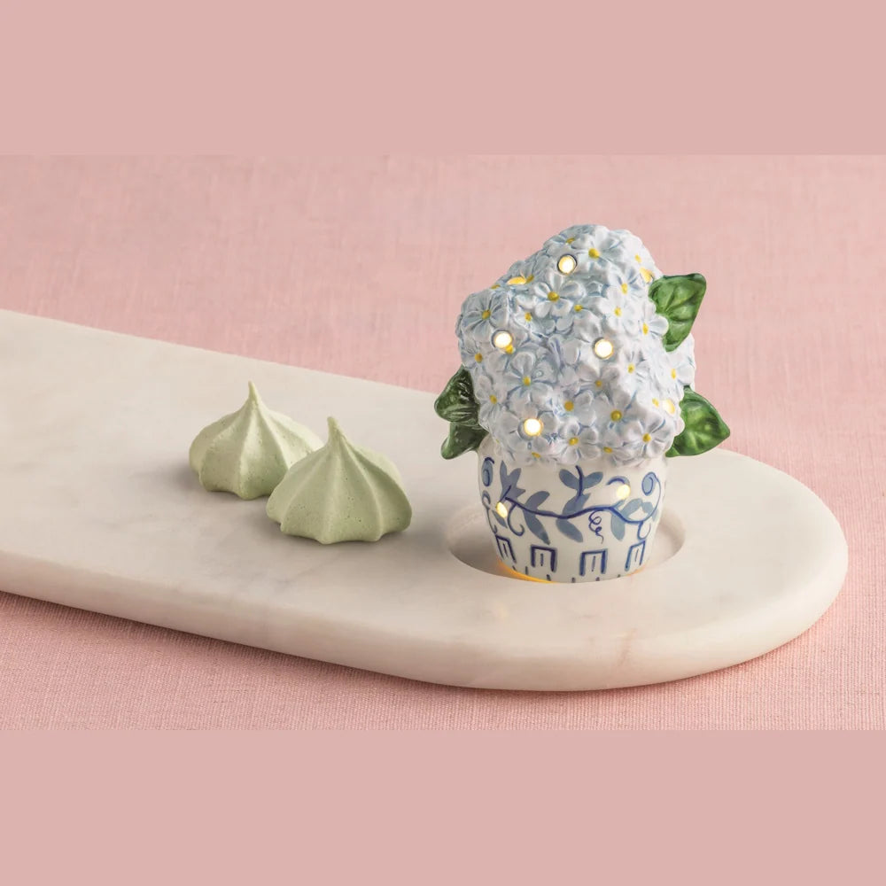 Hydrangea Light-Up Sitter