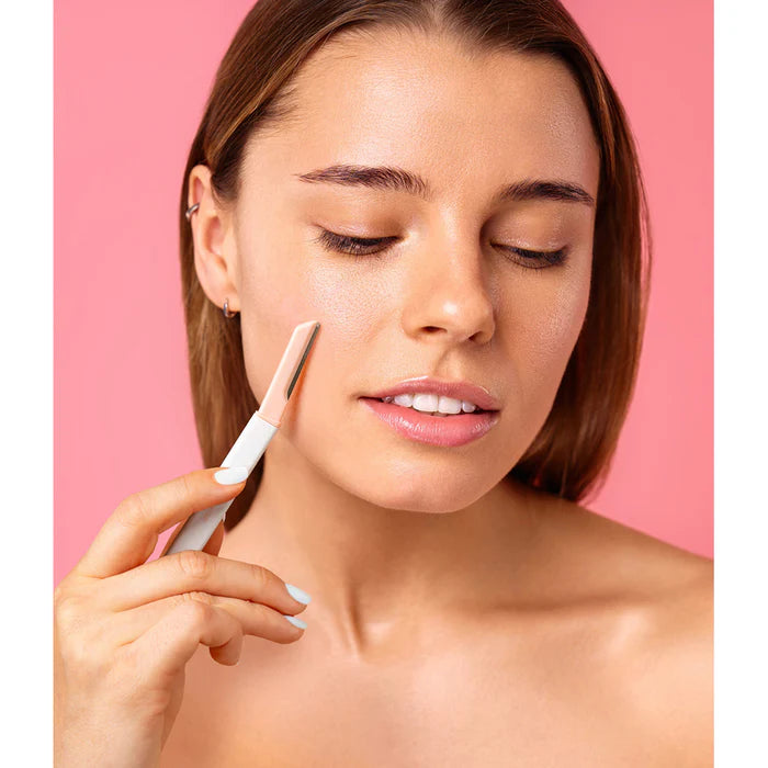 Lemon Lavender Fuzz Off Dermaplaner Facial Razor