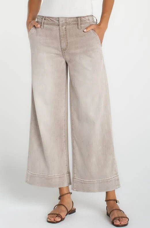 Hannah Weekender Crop Wide Leg Jean