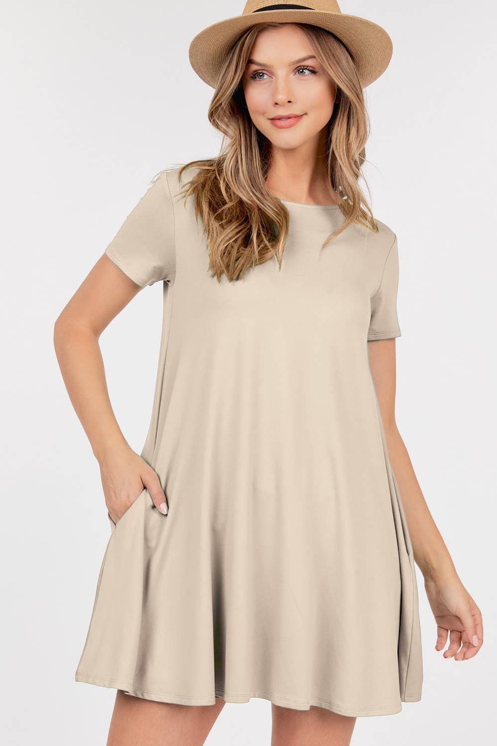 Short Sleeve Round Neck Tunic Top with Pockets