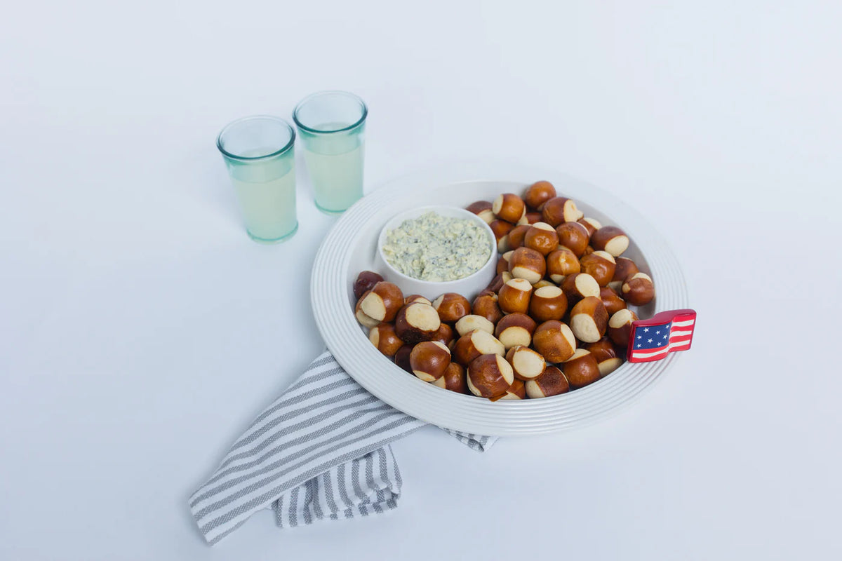 Melamine Round Pinstripe Chip &amp; Dip Platter
