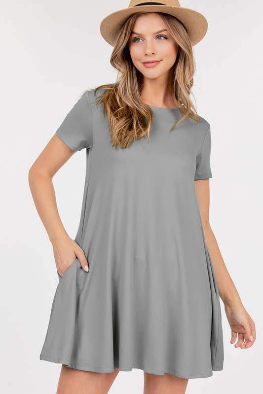 Short Sleeve Round Neck Tunic Top with Pockets