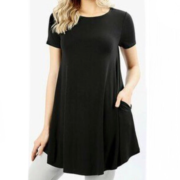Short Sleeve Round Neck Tunic Top with Pockets