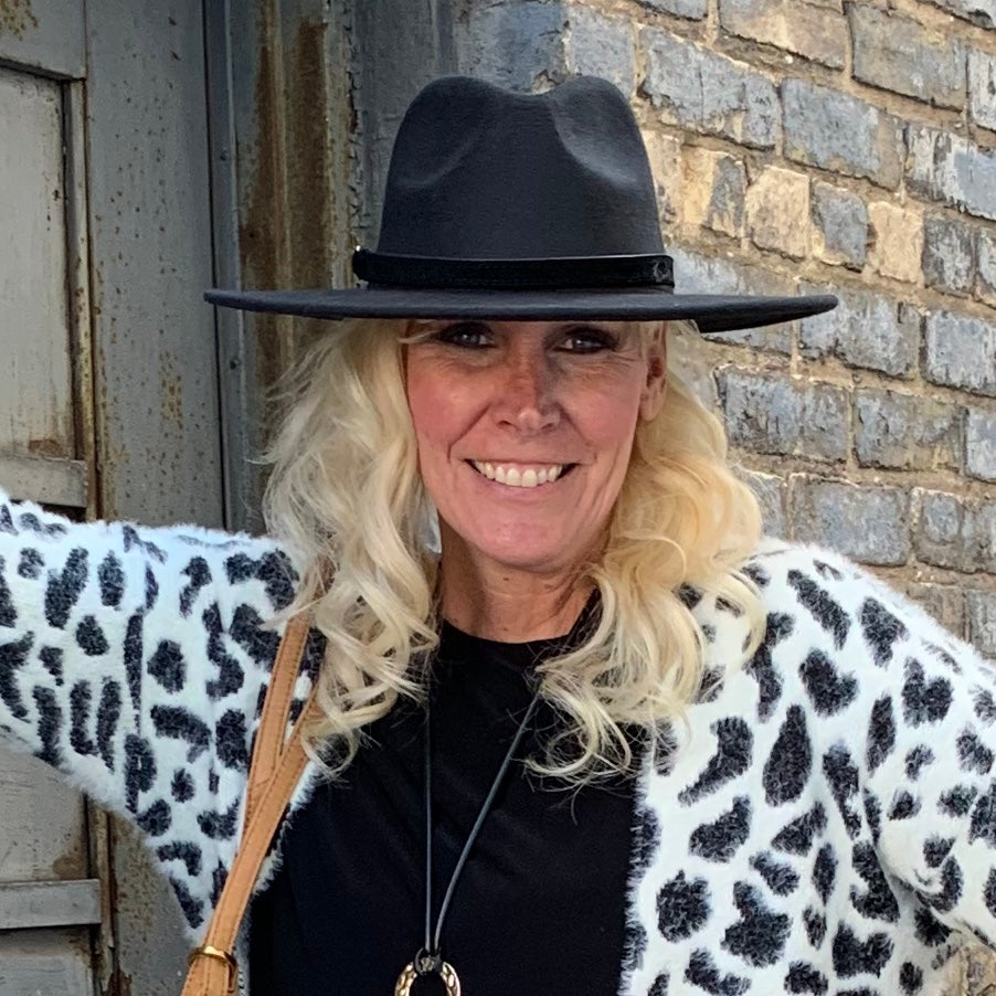 Large Brim Fedora w/ Buckle