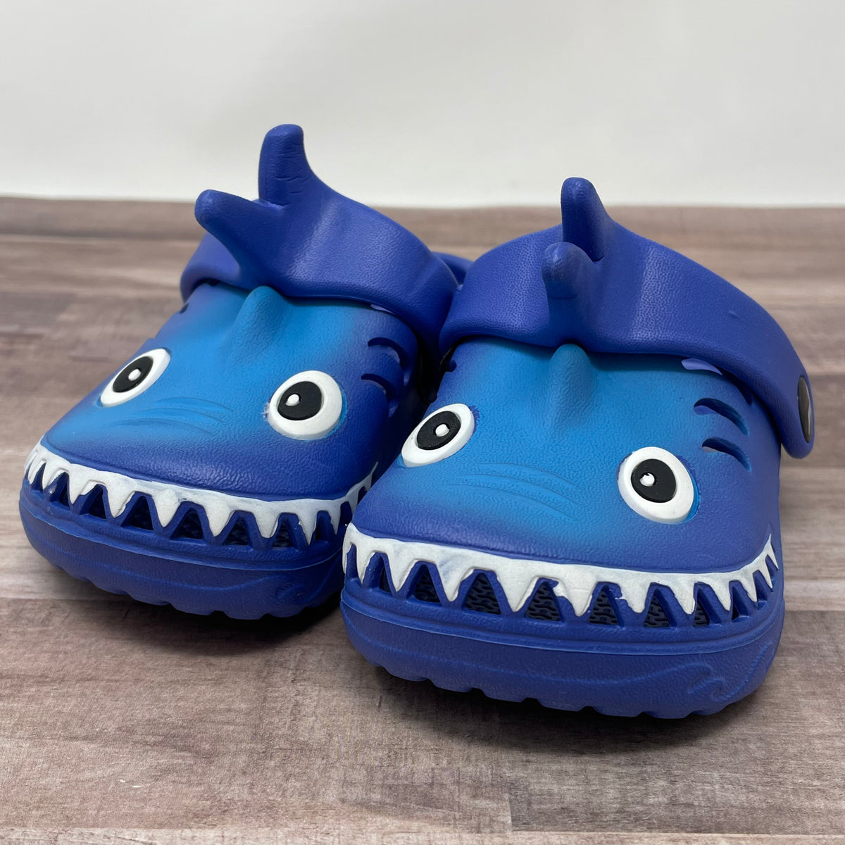 Children&#39;s Summer Slip On Clog Shoes