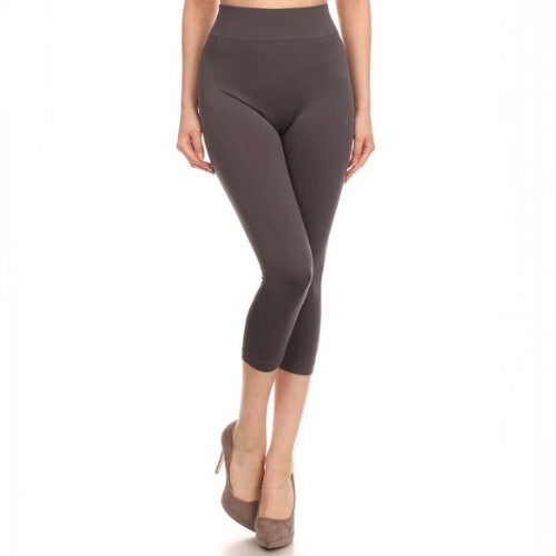 Yelete Capri Leggings Plus Size