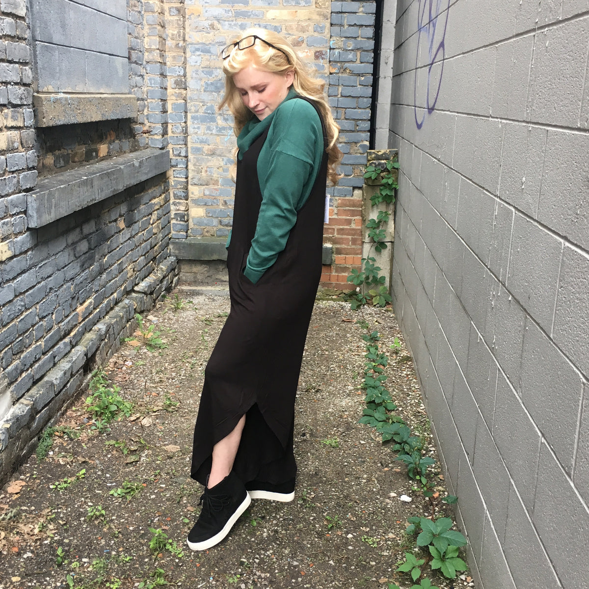 Black Tank Jumper w/ Pockets