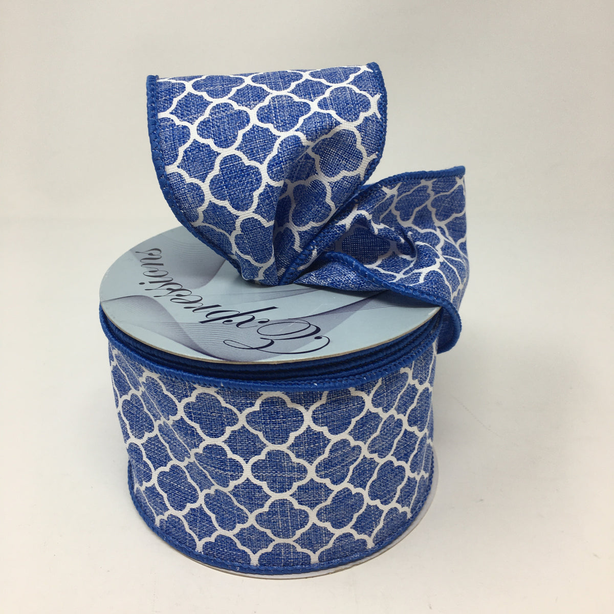 Quatrefoil Blue Ribbon Roll