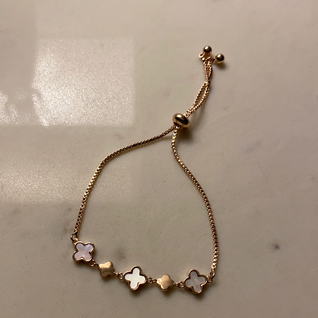 Clover slide tennis bracelet