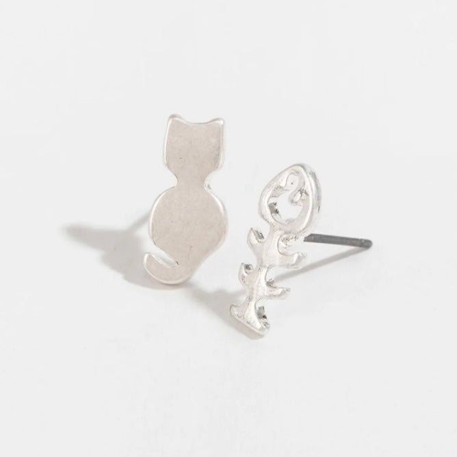 Kitty &amp; Fish Bone Stud Bud Earrings