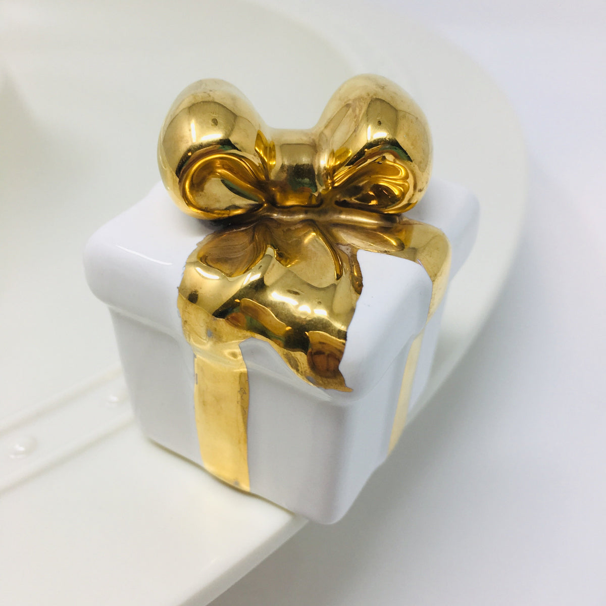 Golden Wishes White Gift Nora Mini