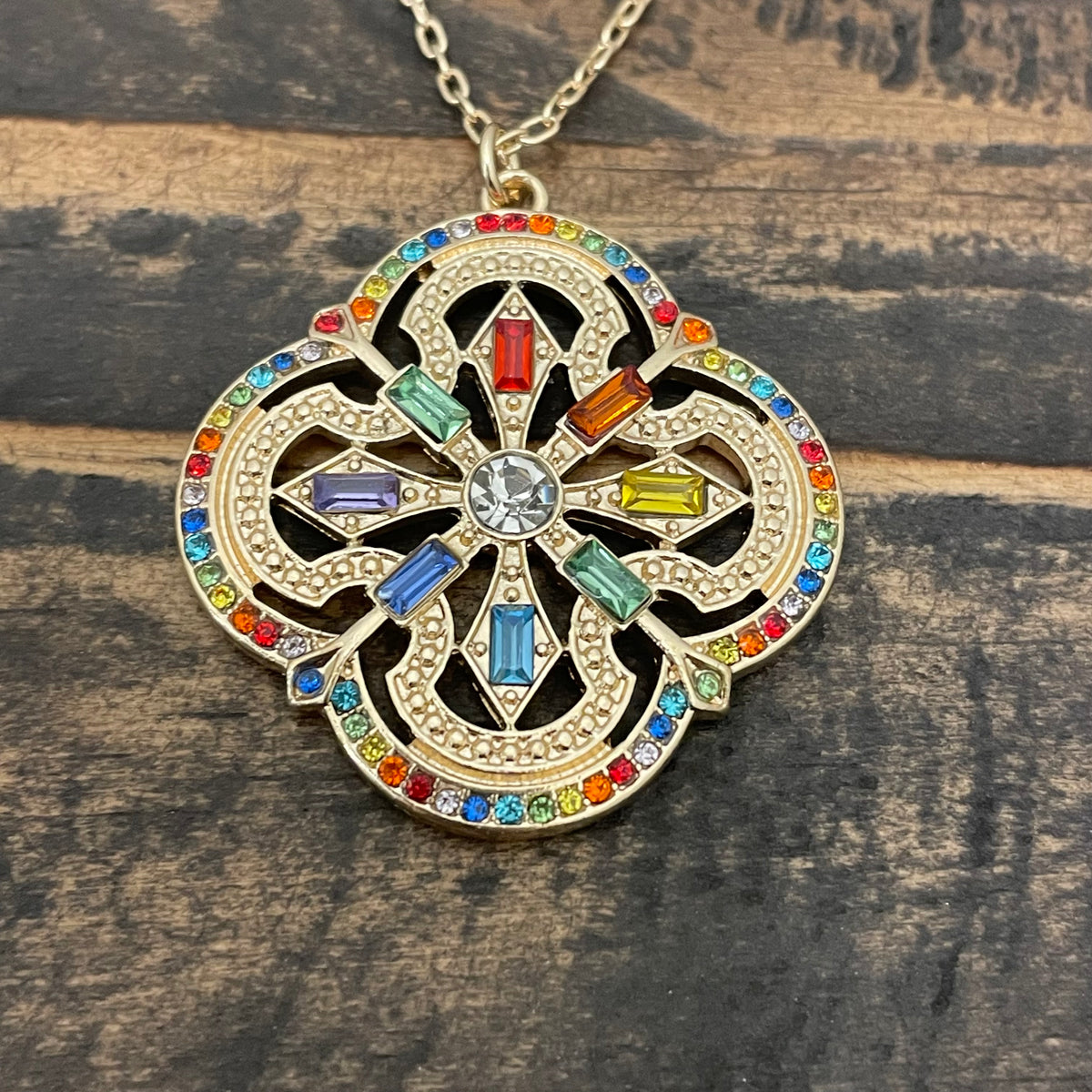 15&quot;-17&quot; Flower Shape Glass Stone Necklace