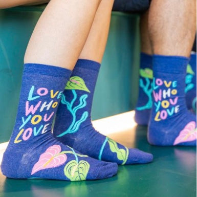 Love Who You Love Men&#39;s Socks