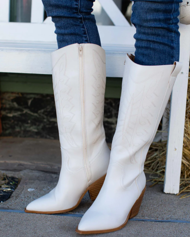 Ivory Winter Cow Girl Boots w/ Side Zipper