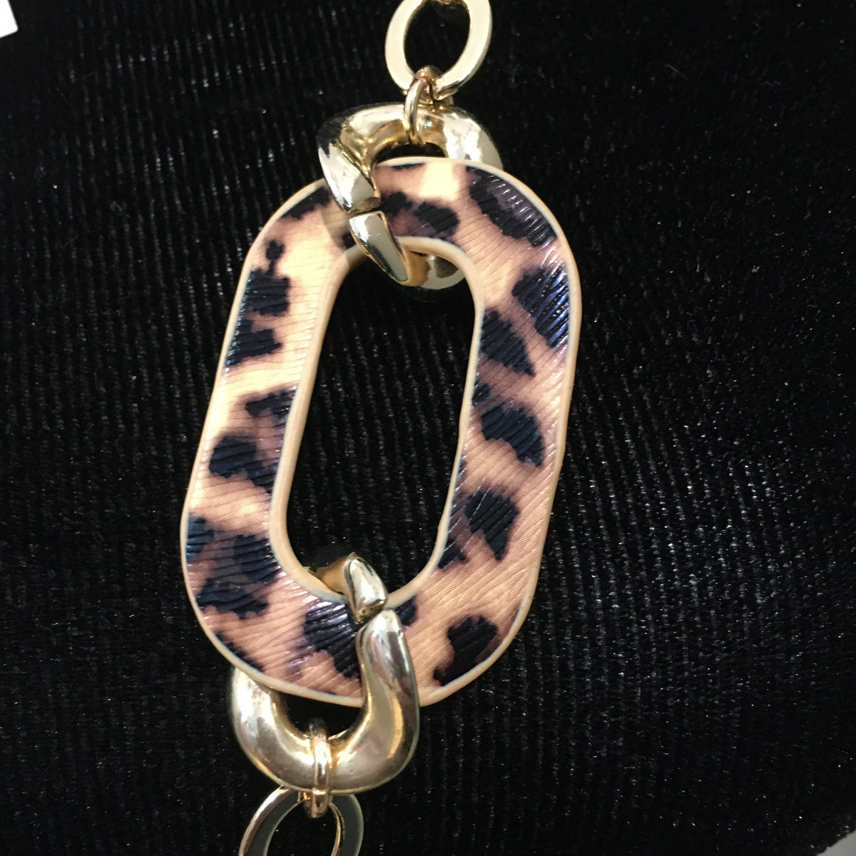 Gold w/ Leopard Accents Necklace Set