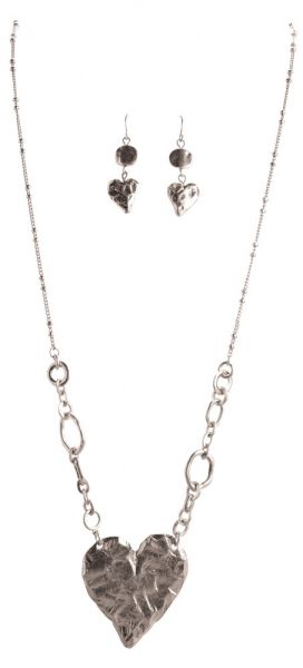 Silver Hammered Heart Necklace Set